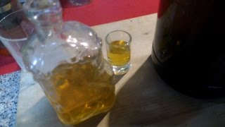 кальвадос из яблочного жмыха , продукта переработки яблочного сока