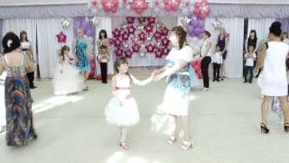 танец для сценария детского праздника к 8 марта "Мамы, дочки и сыночки"
