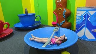 ВЛОГ ЯНУЛЯ В ДОМЕ ВЕЛИКАНА НА ВДНХ MOSKOW! ВИДЕО ДЛЯ ДЕТЕЙ // Yanulya Like