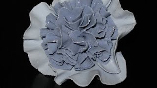 Как изготовить голубой пион из сахарной мастики