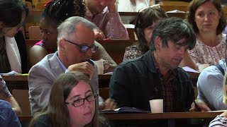 Réforme du lycée: une rentrée des profs dans l'incertitude | AFP News