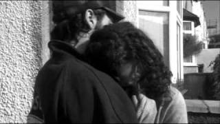 Annie and Mitchell  "Can´t help falling in love"