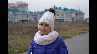 "Простая модная шапка из толстой пряжи крючком" (Simple crochet hat)