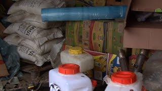 В теплицах помидоры кормят неизвестной химией