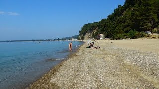 Пляжи Абхазии август 2017, с. Амжикухуа,  Пицундская бухта Чёрное море