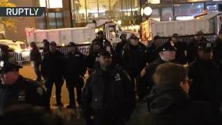 'Can’t build a wall, hands too small!' - NYC anti-Trump protest (Streamed live)