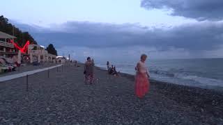 Вечером на пляже. Купание во время шторма. Лазаревское 30 июня 2019