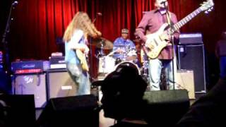 Oteil Burbridge and Tal Wilkenfeld jammin out @ the Christmas Jam