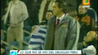 Chemo menta la madre a sus jugadores Peru- Uruguay 6-0