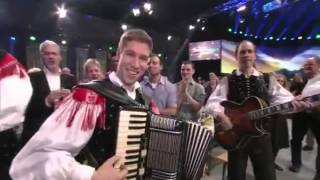 Saso Avsenik und seine Oberkrainer   Medley Silvester Stadlshow 2015