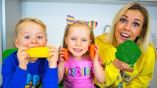 Vegetables challenge! Gaby and Alex healthy eating Veggies with Mama