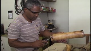 MOTORISTA APOSENTADO CRIA LINDAS PEÇAS COM BAMBU E TUBO DE PVC