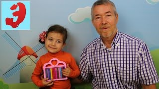 Учим английский язык вместе с Эмилюшей в игровой форме. Обучающее видео детям