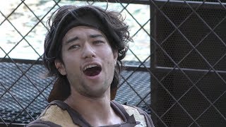 新ウォーターワールド 前座 水をかけられ ゲストがマジギレ？ / UNIVERSAL STUDIOS JAPAN NEW WATER WORLD 20181008  10:00