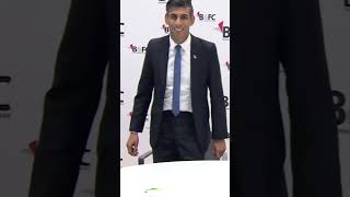 Rishi Sunak Tries (and fails) to Get Down with the Kids????‍ ️