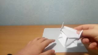 Как сделать машинку из бумаги которая ездит！Очень легкий способ
