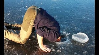 ПРИКОЛЫ НА ПЕРВОМ ЛЬДУ 2017 2018 ЛУЧШИЕ ВИДЕО ПЬЯНЫЕ НА ЗИМНЕЙ РЫБАЛКЕ РЫБАКИ ПЬЮТ зимой перволедье