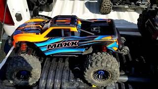 Traxxas Maxx Chased by a Dog! and Arrma Kraton fun!
