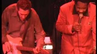 blues singer Richard Earl live at Blues Estafette 2000 in Utrecht