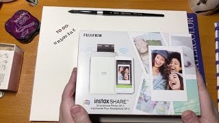 Unboxing of the Fujfilm Instax Share SP-2