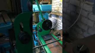 Гибка полосы 20х4 на станке для холодной ковки
