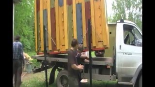 Пчеловодство. Транспортировка павильона Берендей