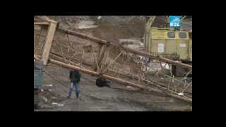 Барнаул. На стройке упал кран (21.09.2012)