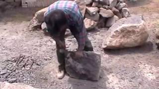 como se hace un metate ? en SAN PEDRO DE LOS METATES