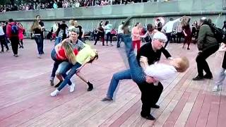 Зажигательный Хастл московских пенсионеров - мобильный репортёр