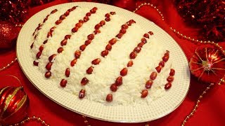 Новогодний салат "Гранатовые бусы на снегу"