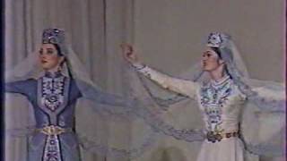 Kızların Ağır Dansı - Alan Dans Grubu