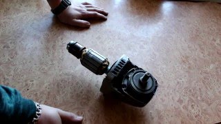 Люфт в болгаке Makita 9069