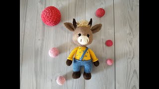 Игрушка Бычок Бони связан крючком