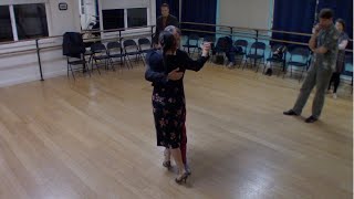 Argentine Tango intermediate class with Miranda: back ocho and turn combination final review