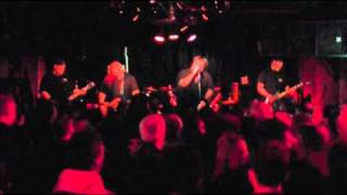 T ' N ' T - It's a Long Way to the Top (If You Wanna Rock 'n' Roll)
