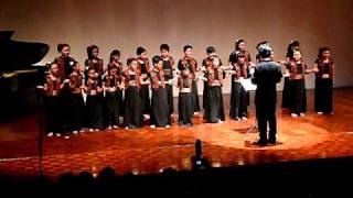 Medley ( Ayo Mama - Bolelebo - Sik Sik Sibatumanikam ) The Indonesia Children Choir