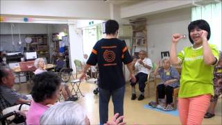 ディケア・家庭での笑いヨガ