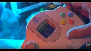 Play a Sega Dreamcast Game using the VMU - Silent Scope Review for Sega Dreamcast