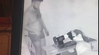 KORKUDAN SOYUNAN İNSAN GÖRDÜNÜZ MÜ HİÇ .İŞTE BU EVDE İNSAN KORKUDAN SOYUNUYOR RESMEN