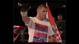 Petar Milas ulazi u ring u Torcidinoj majici uz Thompsonovu pjesmu 'E, moj narode'