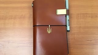 Сделала set up украинского MIDORI ежедневника для мужа