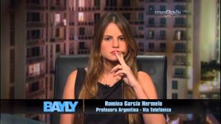 Jaime y Silvia hablan con la profesora suspendida por dar a leer a sus alumnos la novela de Silvia 1