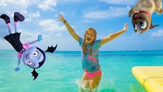 VAMPIRINA  Puppy Dog Pals Scavenger Hunt With Color Changers Toys