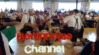 Грязные танцы Oktoberfest.  Отличные попы.  Разборки