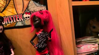 Сериал Monster High. 2 сезон 26 серия "Похищение"