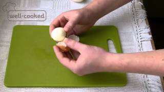 #022 Как быстро почистить яйца от скорлупы - секреты от well-cooked