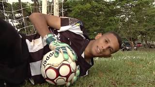 Goleiro do Jaraguá Johnathan ganha reportagem na TV após há 11 jogos 990 minutos sem levar gol