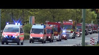 4. Alarmbereitschaft Feuerwehren NRW Alarmfahrt zum Großbrand in Krefeld