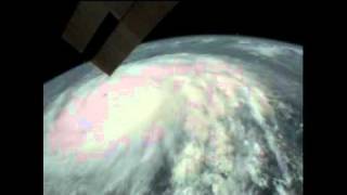 HURACAN IRENE DESDE LA ESTACION ESPACIAL Station Cameras Capture New Views of Major Hurricane Irene