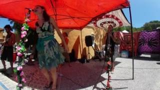 Azibi live in the hippy market "Spell on you"
